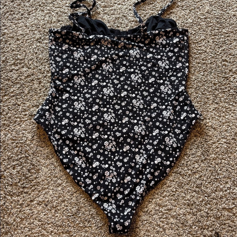 Lulus Swimsuit - Picture 5 of 7